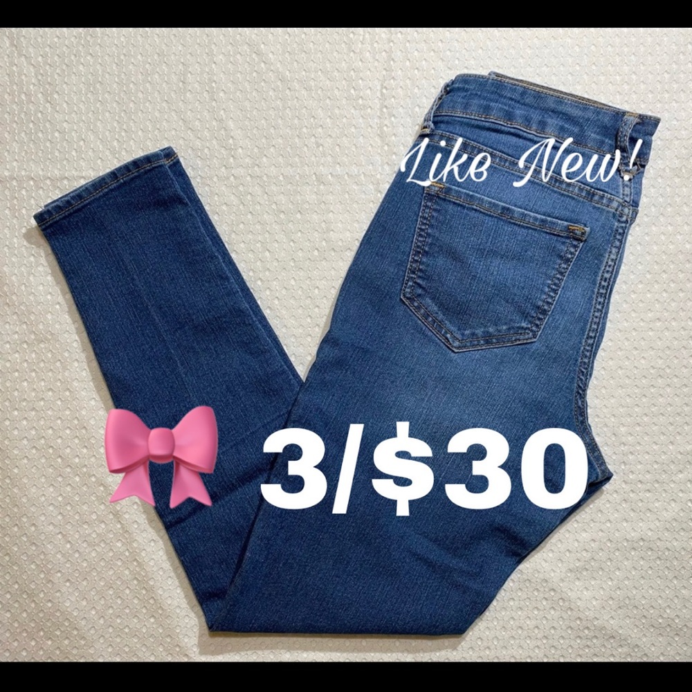 🎀 Super Skinny Mid-Rise Jeans